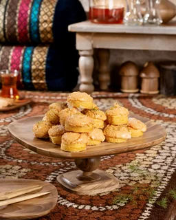 شیرینی خوری پایه دار فنیس چوبی اماهوم LUNAR