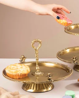 شیرینی خوری تک طبقه ، پایه دار کویین برنجی طلایی AQ-7710