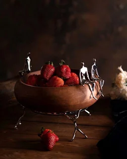 میوه خوری پایه دار چوب و برنج ژستو طرح ادمک Ges-2232-P